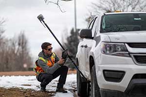 Trimble R12i-featured